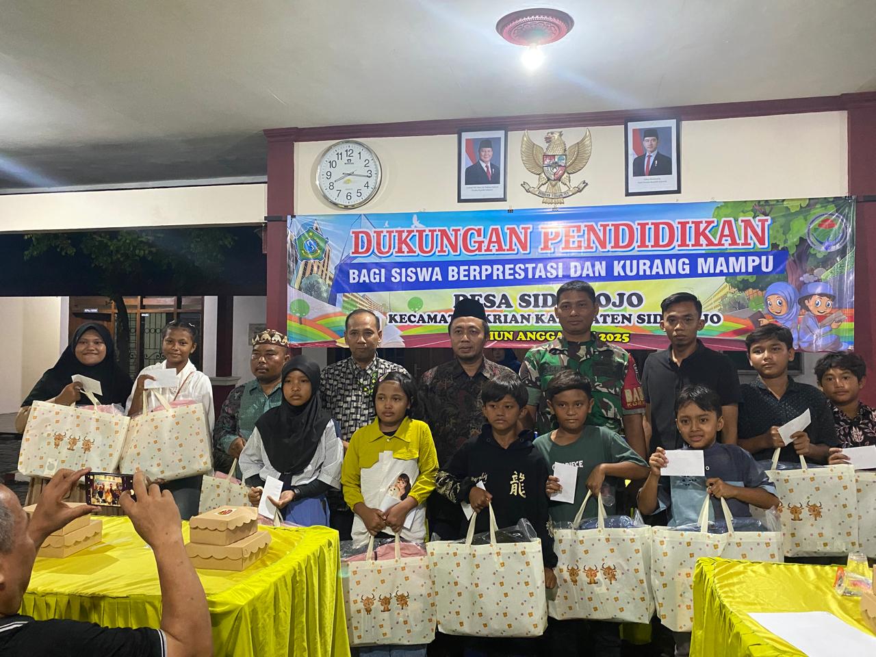 BUMDes Makmur Jaya Salurkan Bantuan Pendidikan bagi Siswa SD